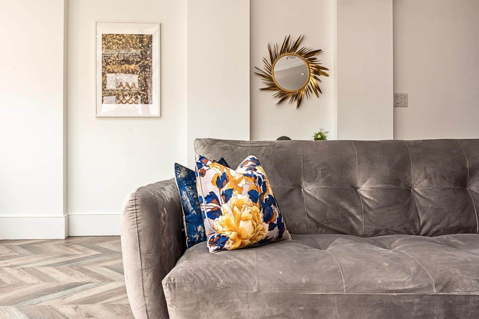 The Secret Kensington Garden Mews-2 Bedroom Full House-2 Train Lines- Spacious-Kings Road- Harrods -Chelsea Stadium-Private Small Patio Λονδίνο Εξωτερικό φωτογραφία