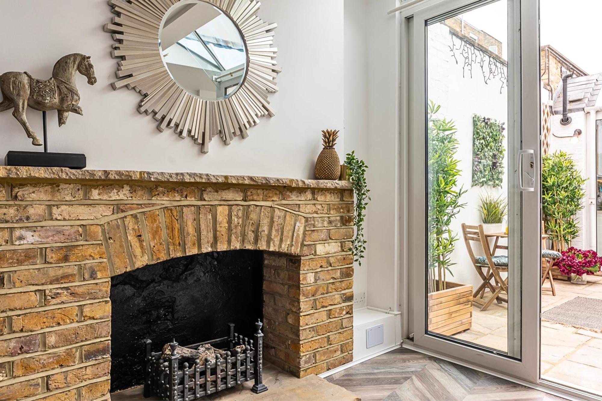 The Secret Kensington Garden Mews-2 Bedroom Full House-2 Train Lines- Spacious-Kings Road- Harrods -Chelsea Stadium-Private Small Patio Λονδίνο Εξωτερικό φωτογραφία