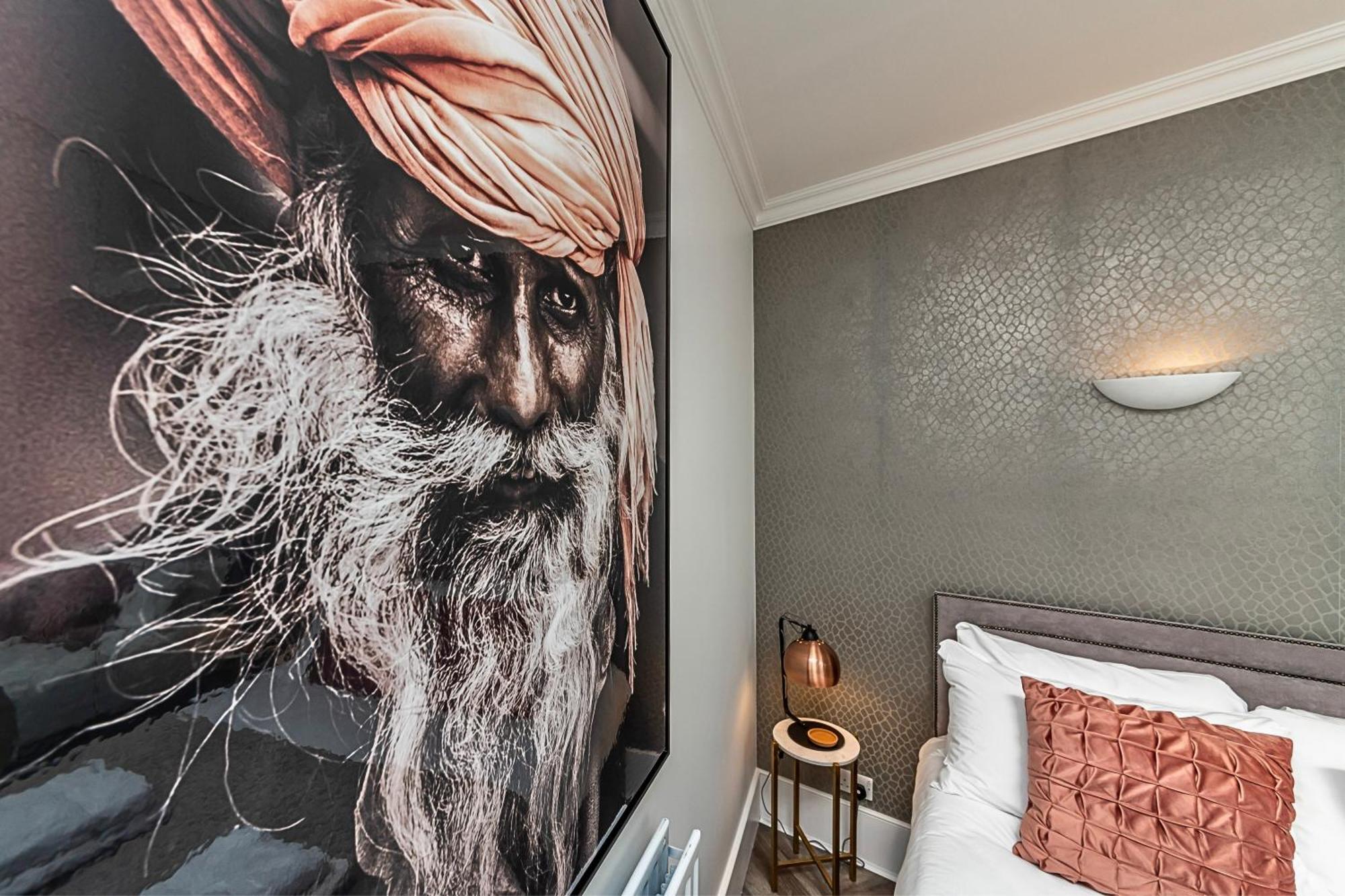 The Secret Kensington Garden Mews-2 Bedroom Full House-2 Train Lines- Spacious-Kings Road- Harrods -Chelsea Stadium-Private Small Patio Λονδίνο Εξωτερικό φωτογραφία