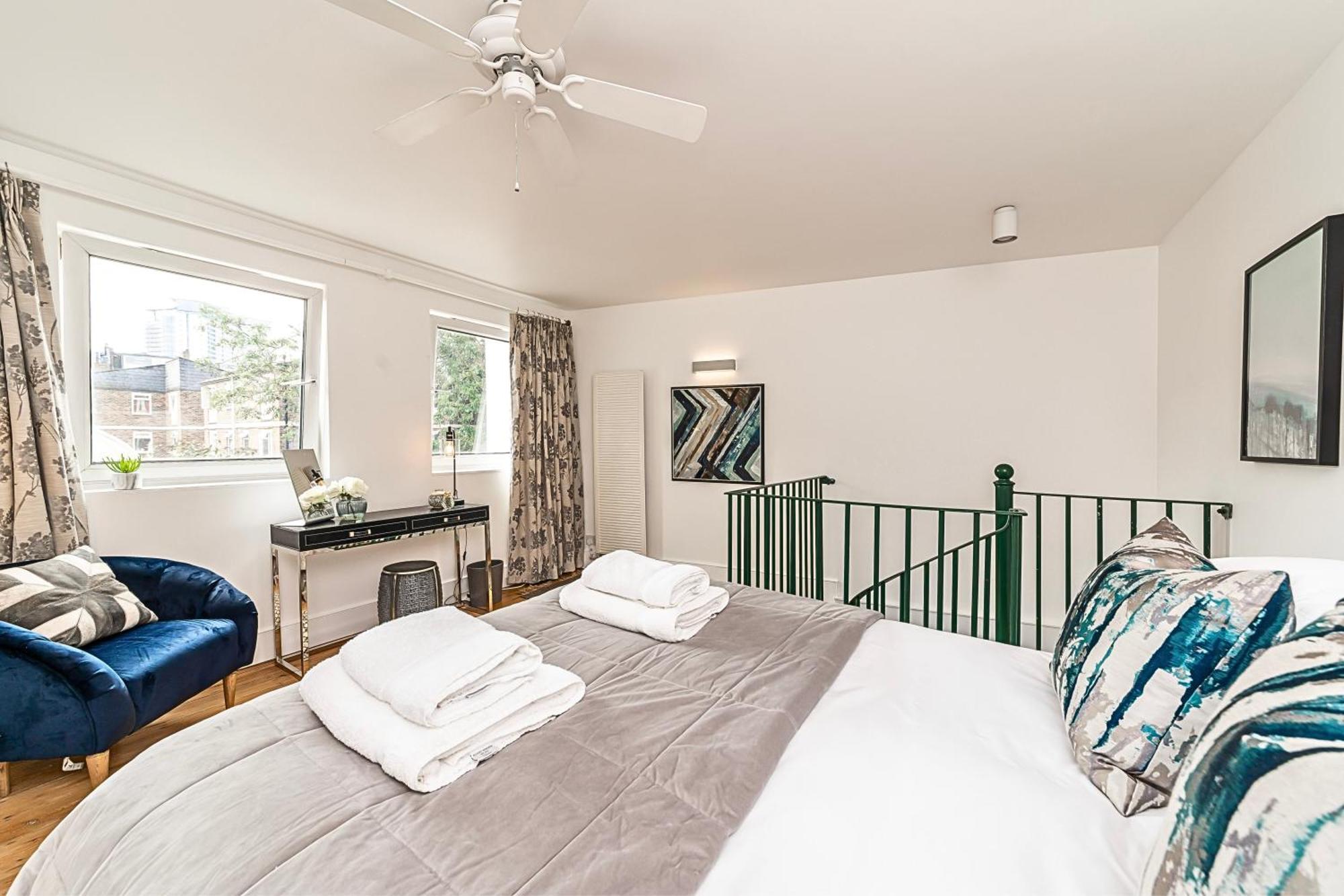 The Secret Kensington Garden Mews-2 Bedroom Full House-2 Train Lines- Spacious-Kings Road- Harrods -Chelsea Stadium-Private Small Patio Λονδίνο Εξωτερικό φωτογραφία