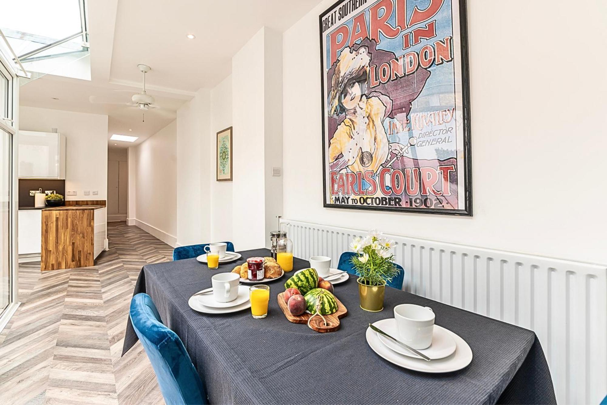 The Secret Kensington Garden Mews-2 Bedroom Full House-2 Train Lines- Spacious-Kings Road- Harrods -Chelsea Stadium-Private Small Patio Λονδίνο Εξωτερικό φωτογραφία